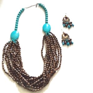 VINTAGE BOHEMIAN WOODEN BEADED NECKLACE AND MATCHING EARRINGS SET